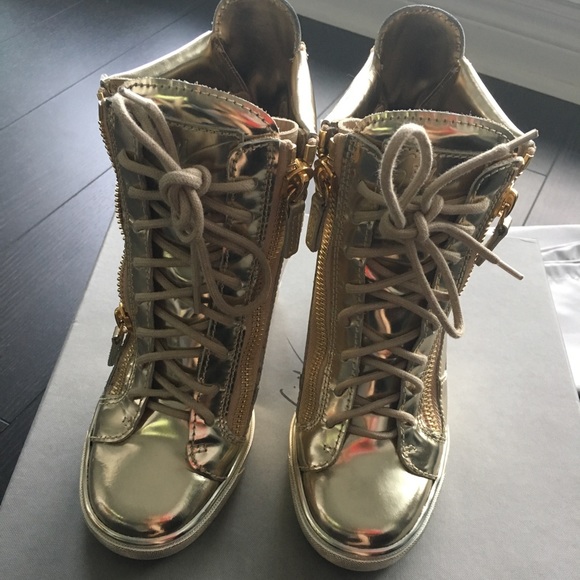 Authentic Giuseppe Zanotti Women's Wedge Sneakers Shoes Gold Size 36 - Picture 2 of 6